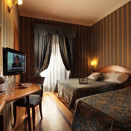 Hs 311 Hotell Rom Exteriör bild